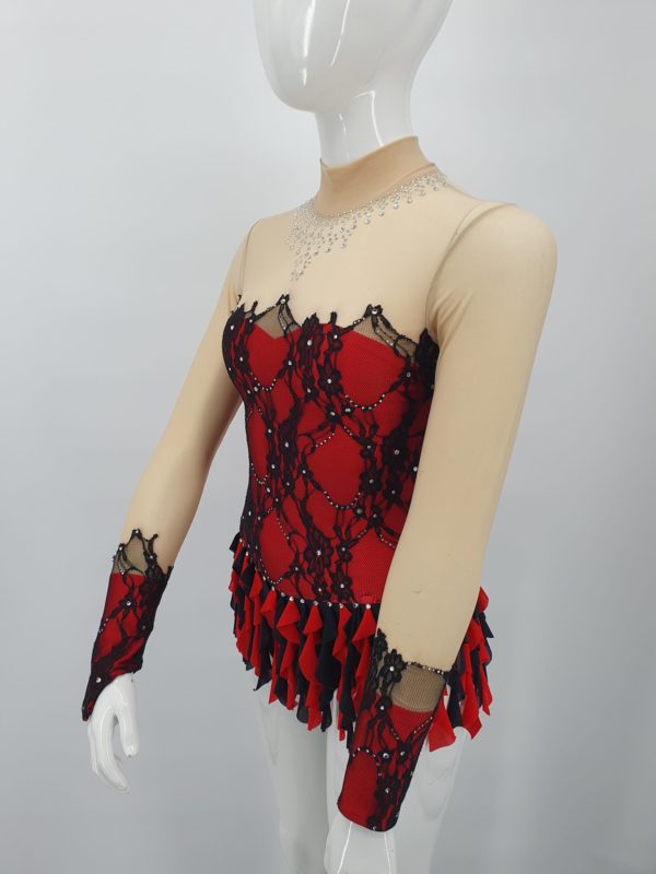 Location Justaucorps Rouge et Noir – Image 4