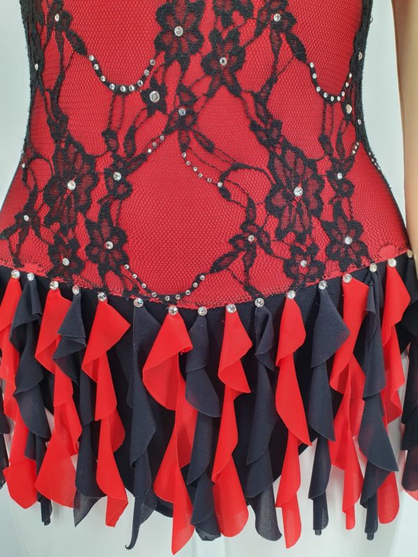 Location Justaucorps Rouge et Noir – Image 8